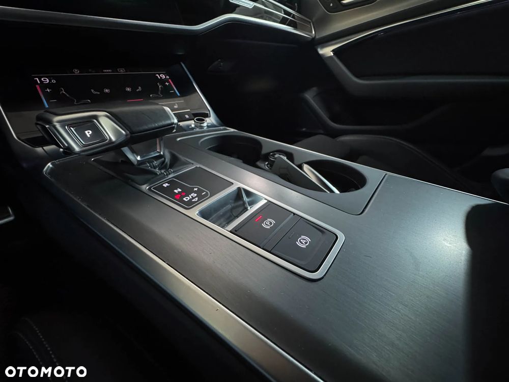 Audi A6 Avant 40 TDI S tronic S line - 31