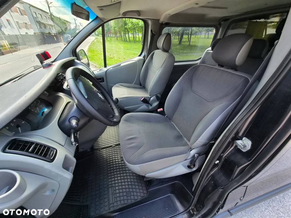 Opel Vivaro - 10