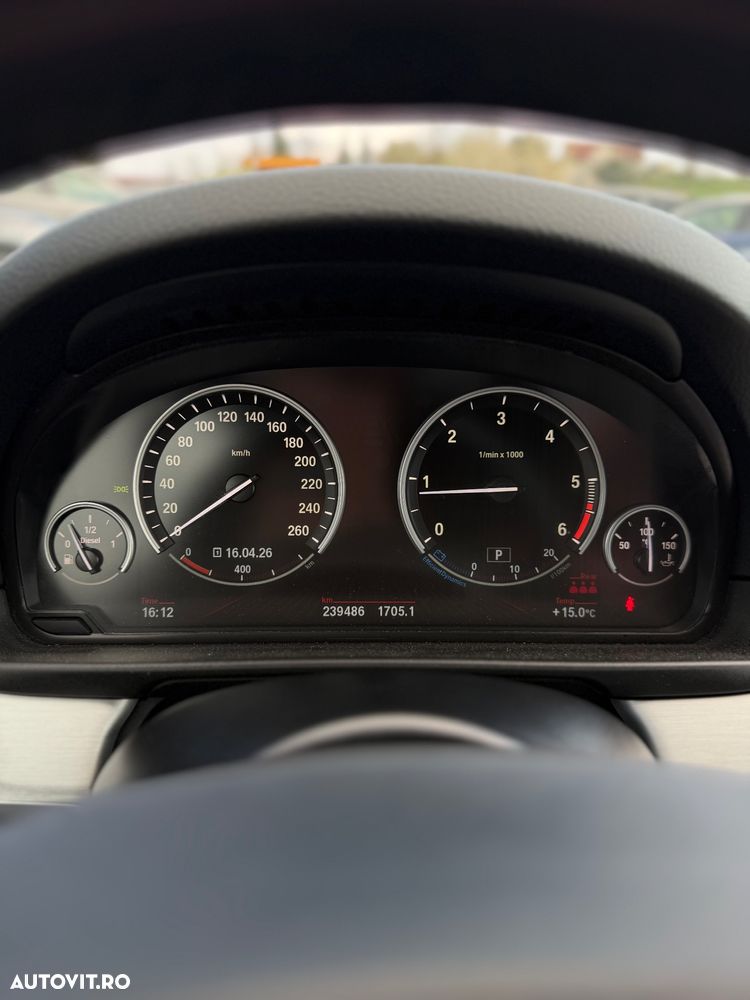 BMW Seria 5 520d Aut. - 11