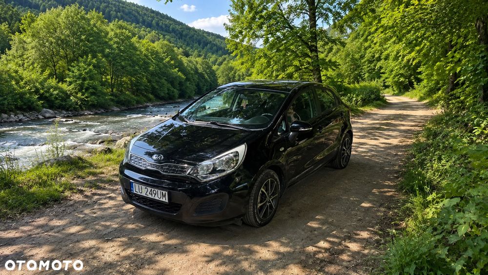 Kia Rio - 16