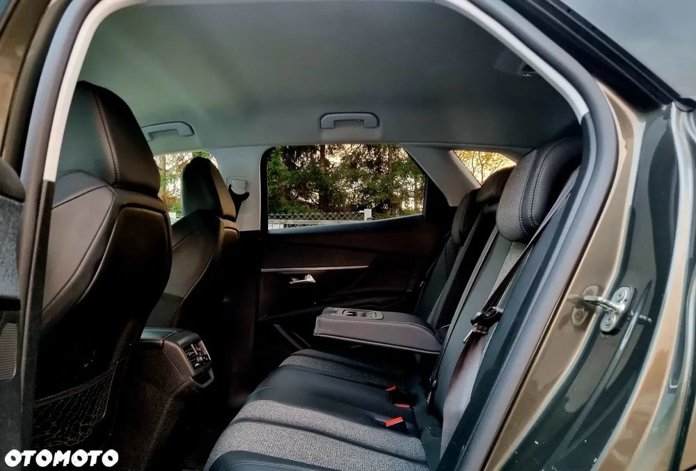 Peugeot 3008 1.2 PureTech Allure S&S - 10