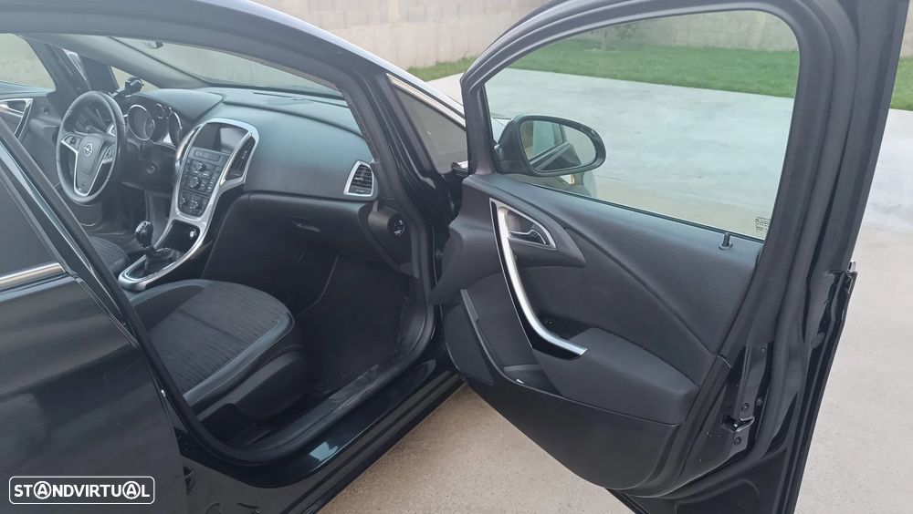 Opel Astra Sports Tourer - 17