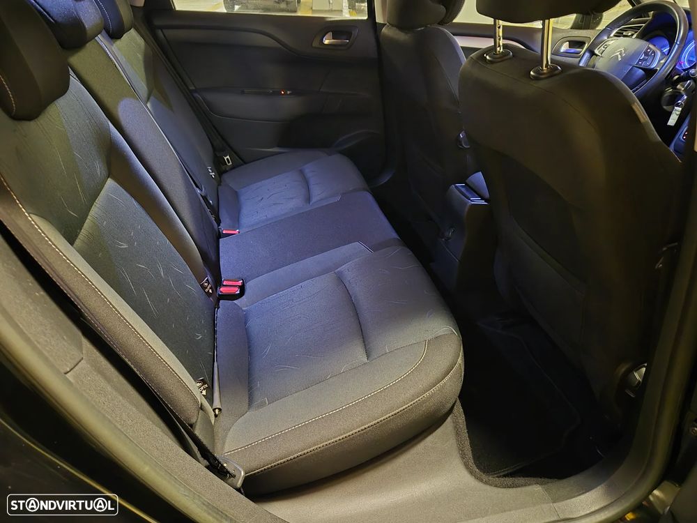 Citroën C4 e-HDi 115 ETG6 Selection - 36