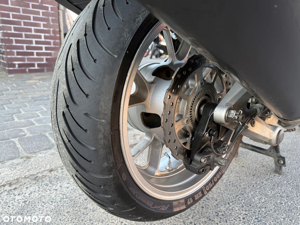 Kawasaki GTR - 21