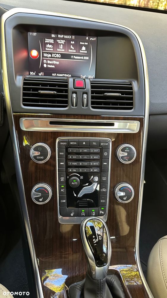 Volvo Xc 60 2017 photo 5