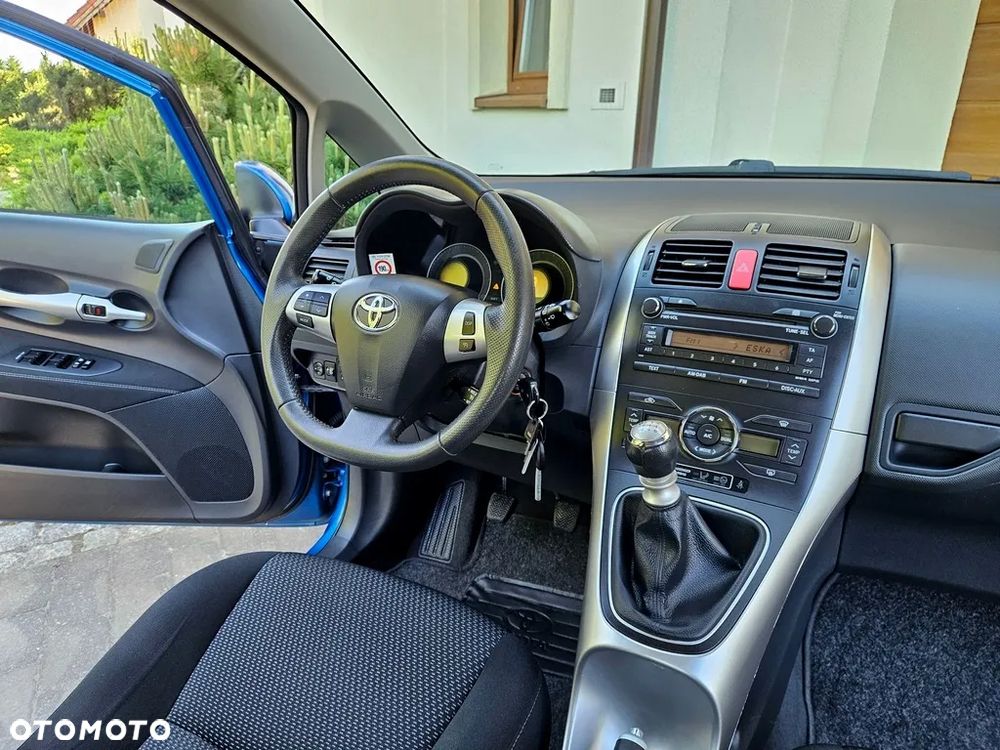 Toyota Auris - 15