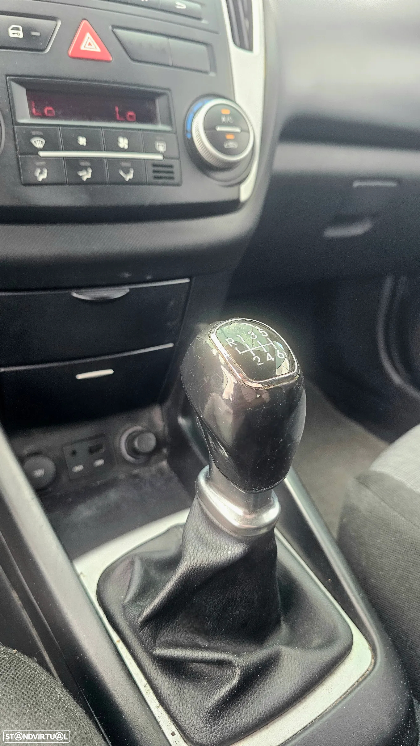 Kia Ceed SW 1.6 CRDi EX - 10