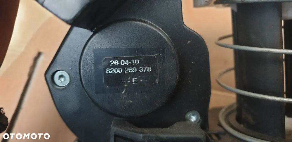 Renault Clio III Kombi 1.5 DCI Winda Koła Zapasowego 8200269378 - 3