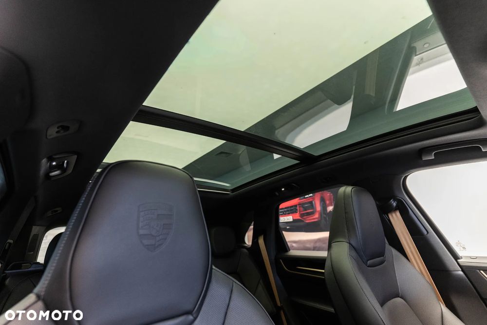 Porsche Cayenne E-Hybrid PHEV Black Edition - 28