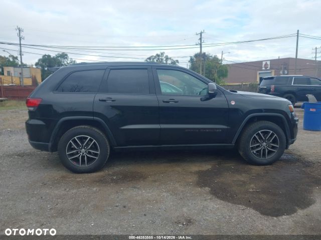 Jeep Grand Cherokee - 11