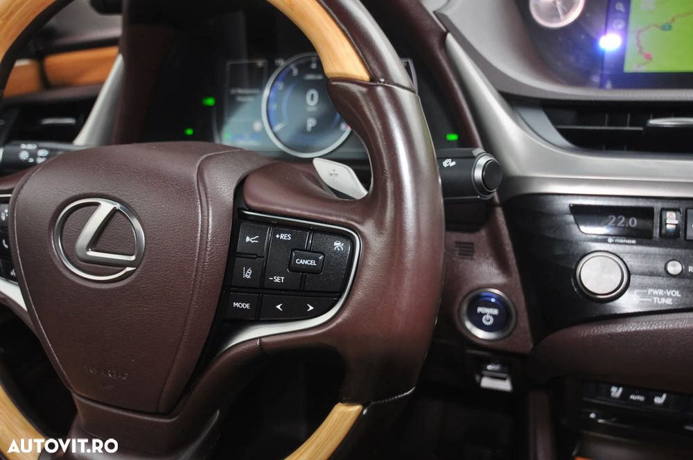Lexus Seria ES 300h Luxury Line - 26