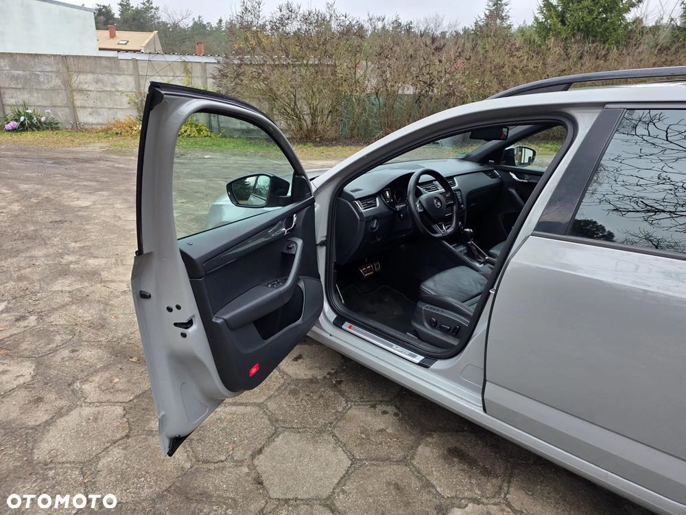 Skoda Octavia 2.0 TDI DSG RS - 7