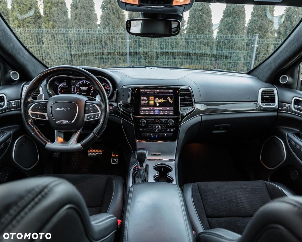 Jeep Grand Cherokee - 11