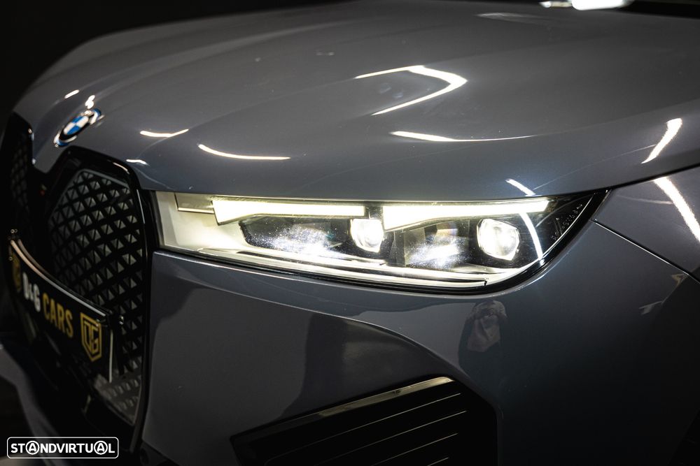 BMW iX xDrive 40 Pack Desportivo - 26
