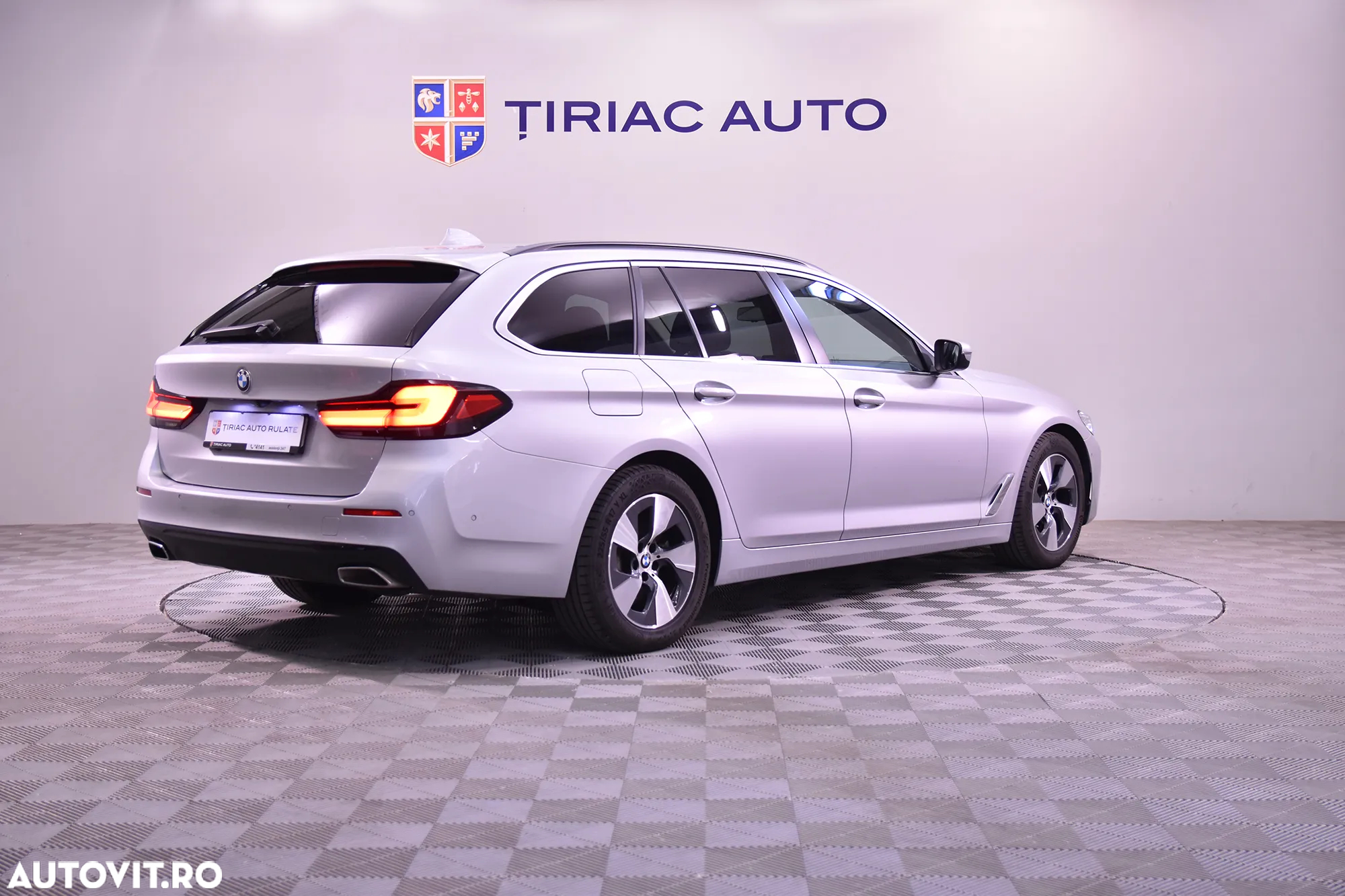 BMW Seria 5 520d Touring Aut. - 5