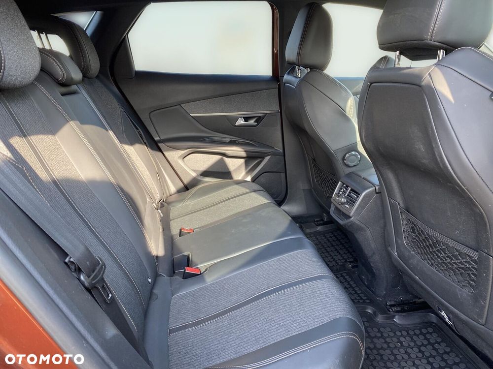 Peugeot 3008 1.6 BlueHDi Allure S&S EAT6 - 14