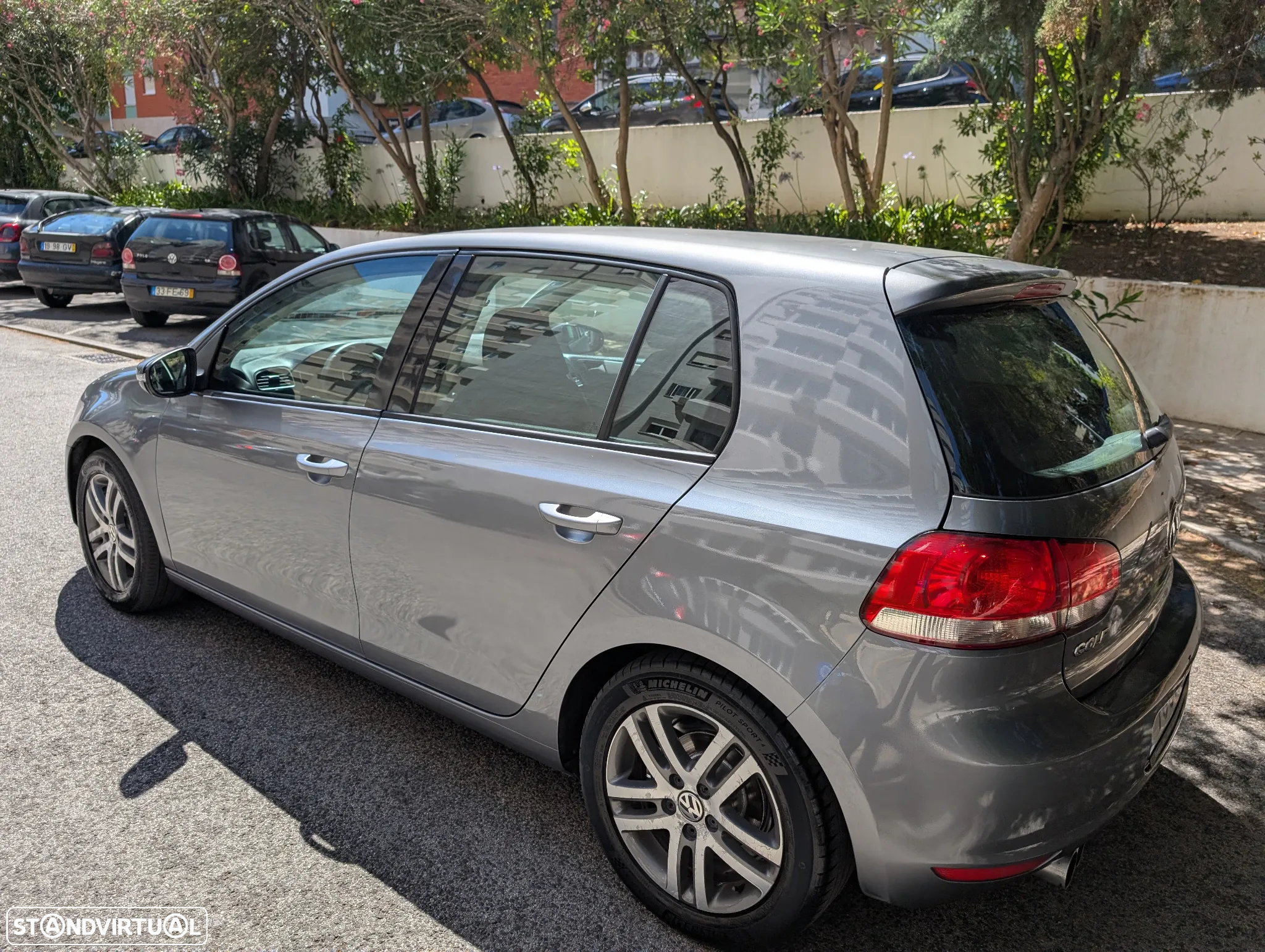 VW Golf 2.0 TDi Confortline - 3