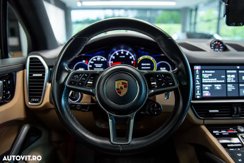 Porsche Cayenne Standard - 18