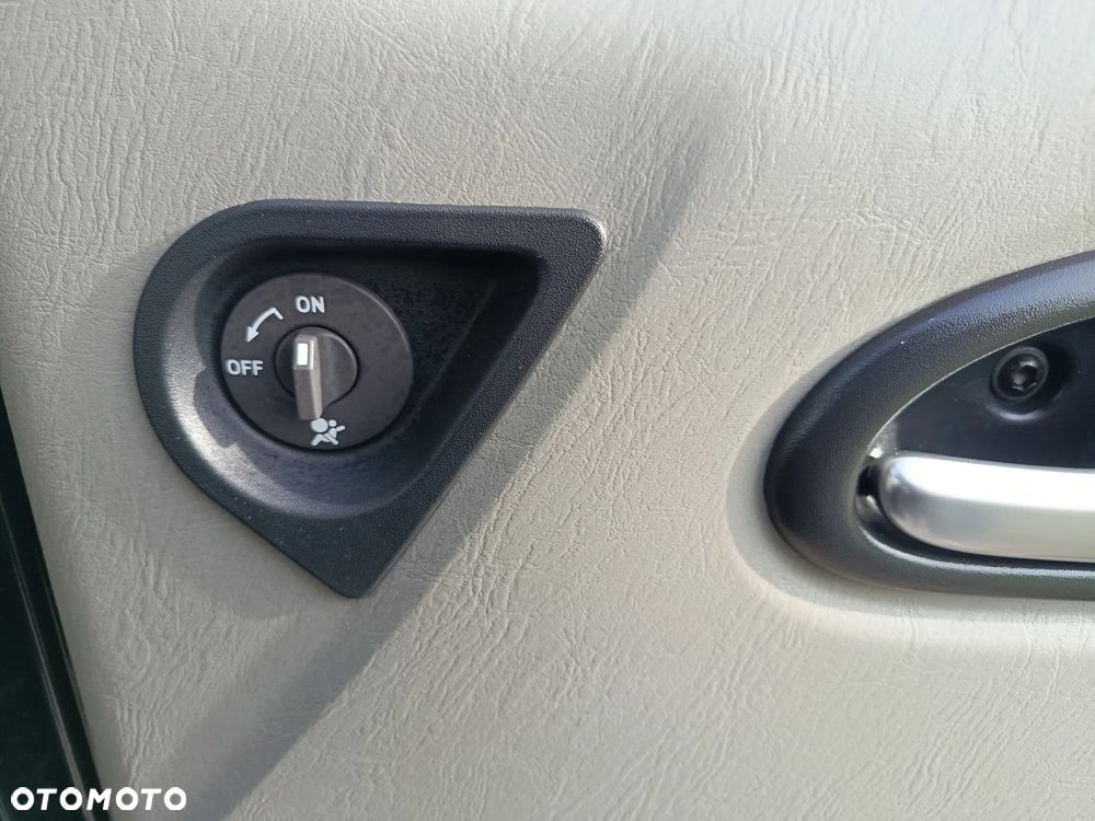 Opel Vivaro - 12