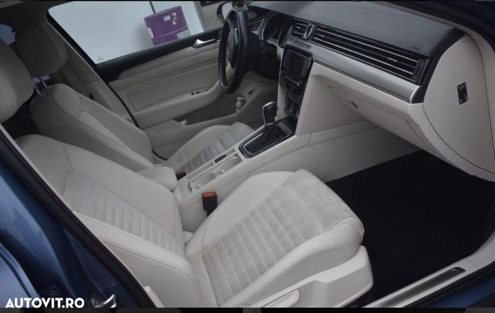 Volkswagen Passat 2.0 TDI DSG Highline - 9