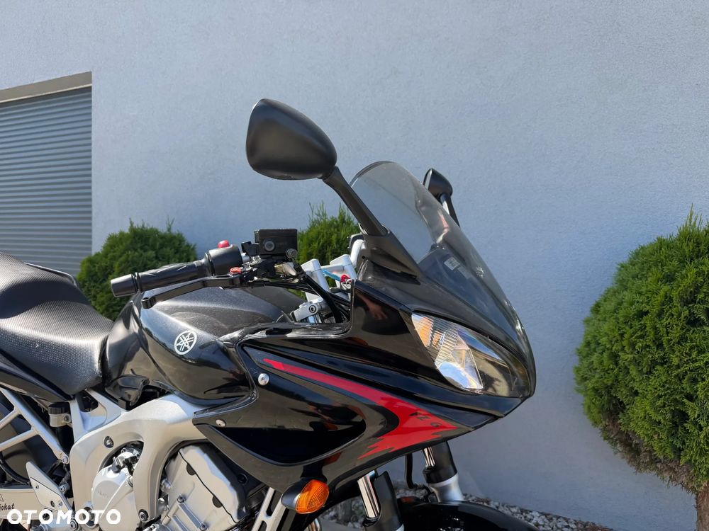 Yamaha FZ - 13