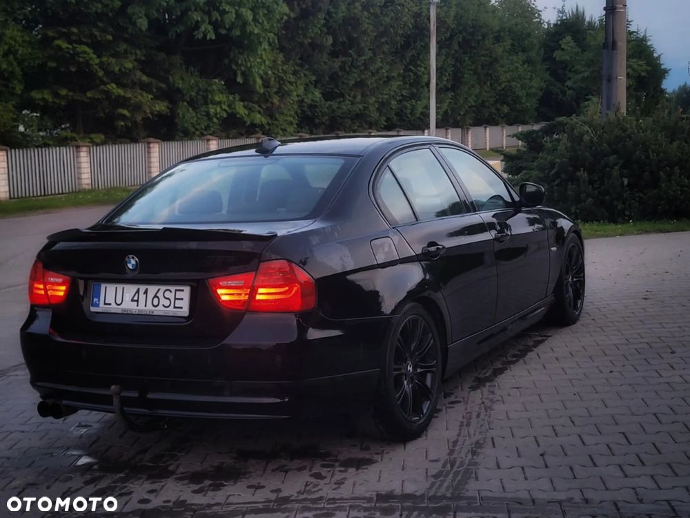 BMW Seria 3 330i - 8
