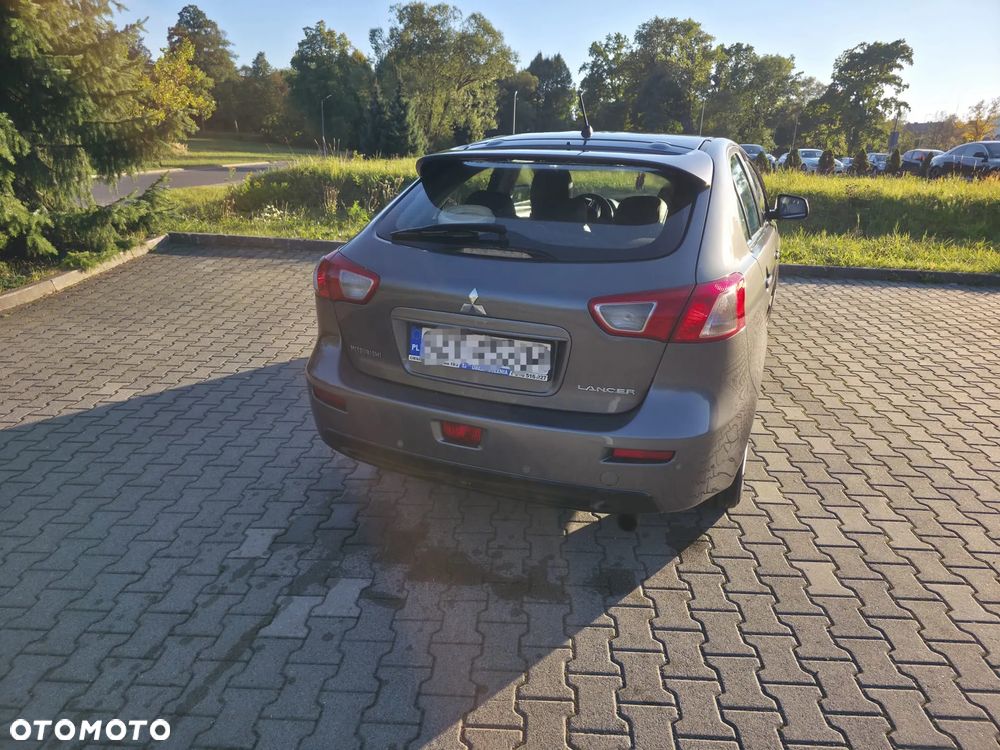 Mitsubishi Lancer - 9