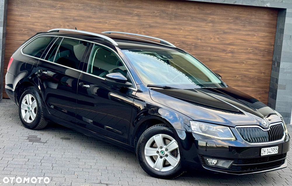 Skoda Octavia Combi 2.0 TDI RS - 4