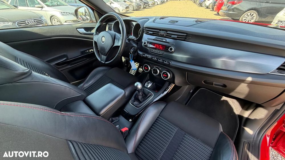 Alfa Romeo Giulietta 2.0 JTDM 16V Veloce - 10