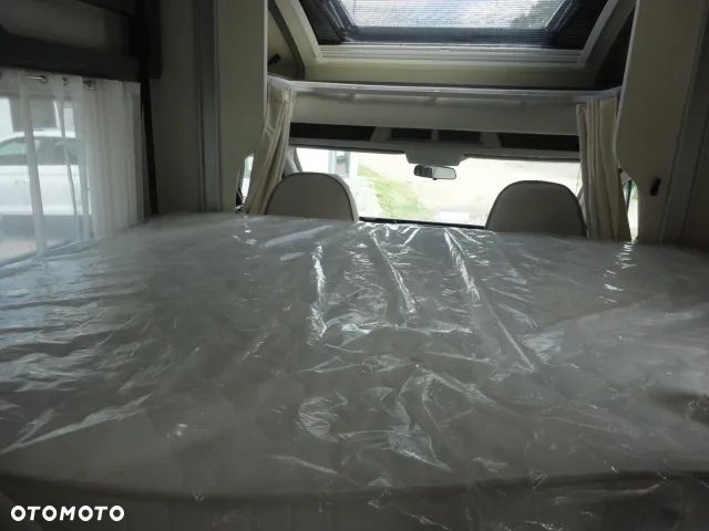 Ford Itineo PS 700 - 25