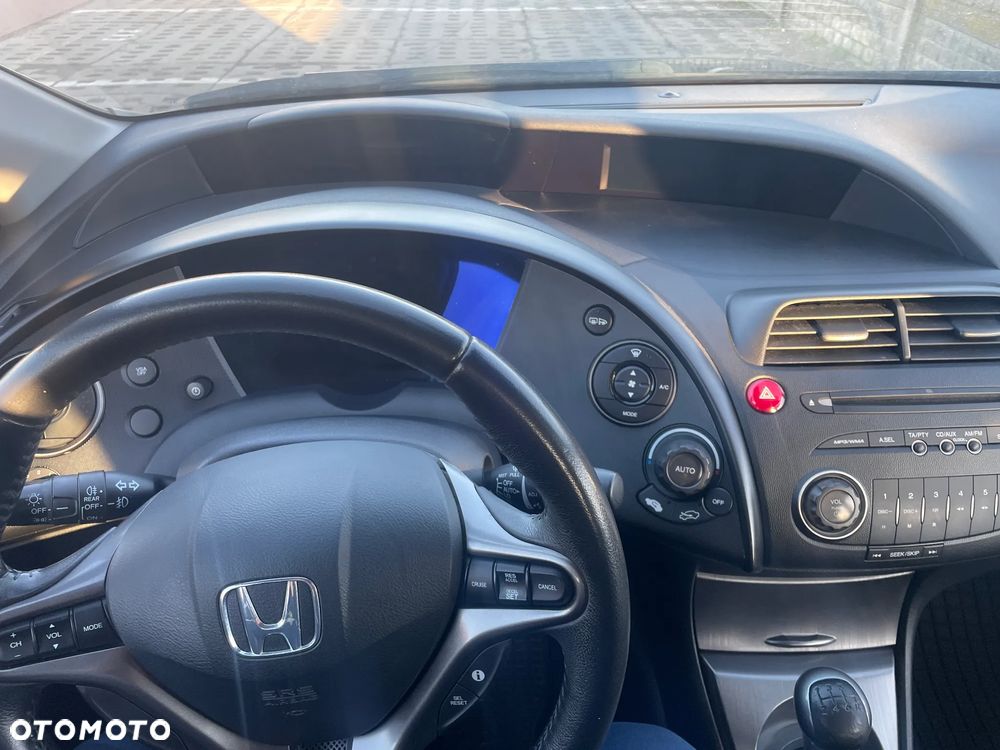 Honda Civic 1.8 Comfort - 13