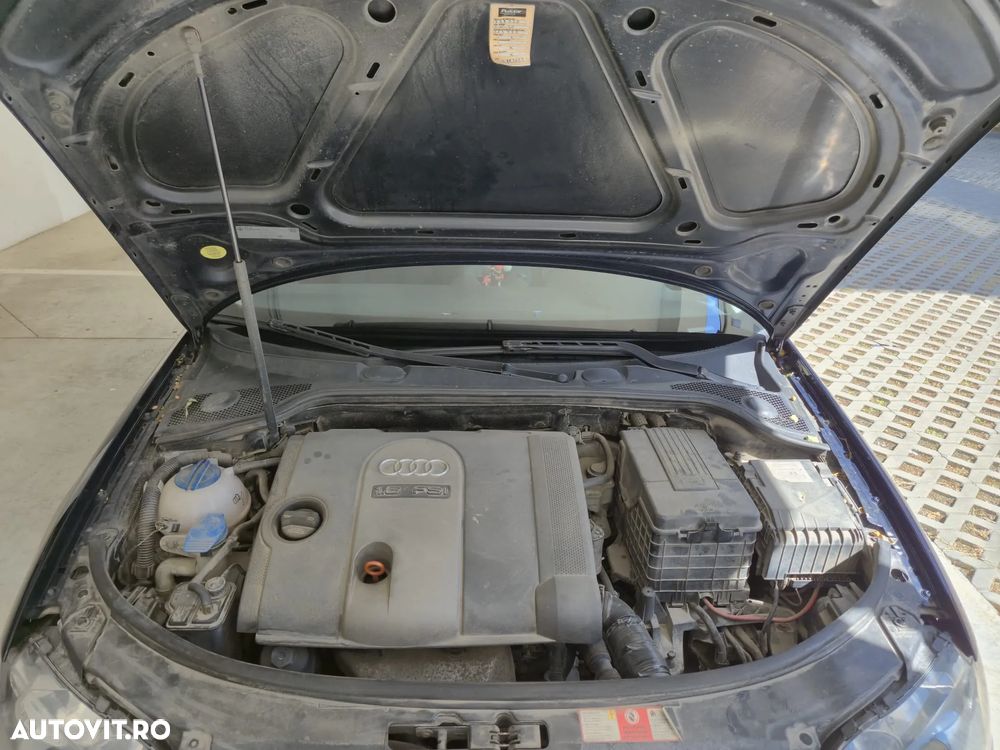 Audi A3 Sportback 1.6 FSI Ambition - 7