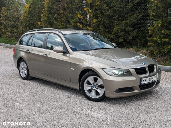 BMW Seria 3 318i Touring