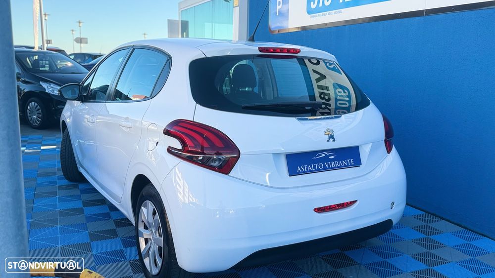 Peugeot 208 PureTech 68 Like - 4