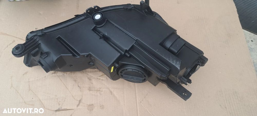 Far stanga bixenon Audi A4 b9 - 3