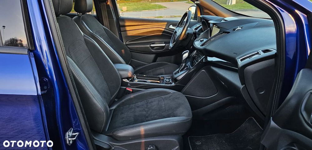 Ford Kuga 2.0 TDCi 4x4 ST-Line - 11