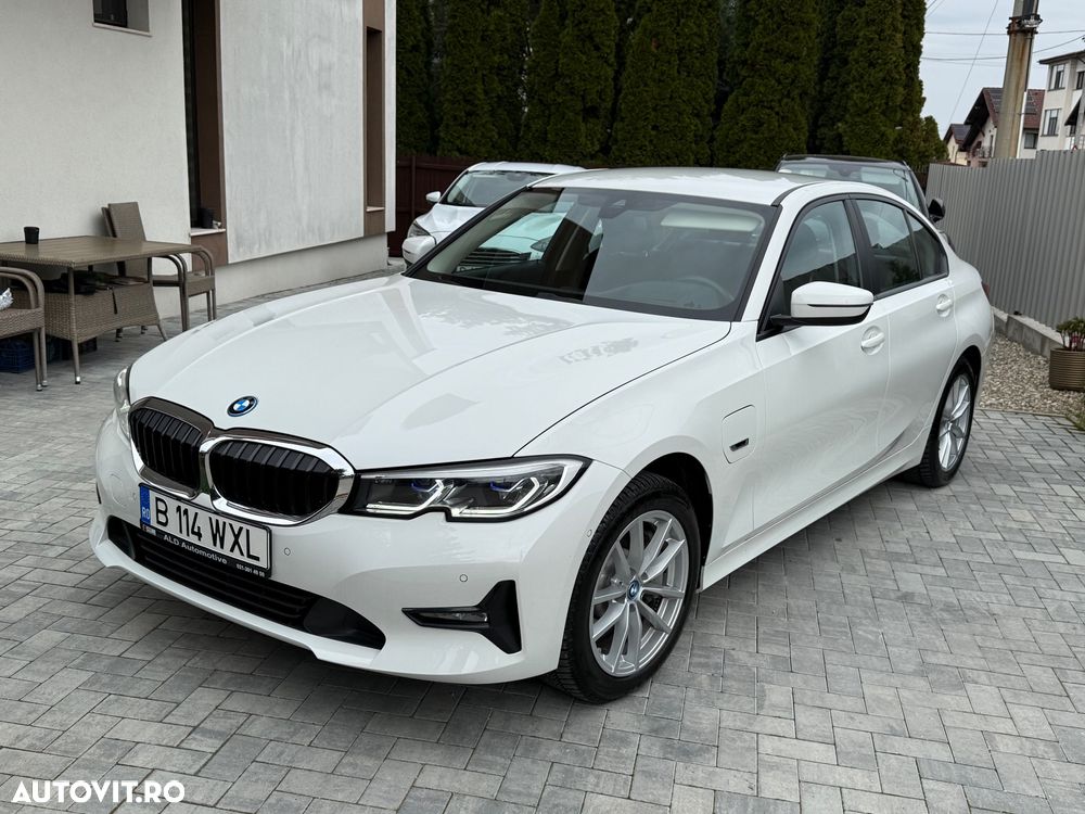 BMW Seria 3 330e xDrive Aut. Sport Line - 8