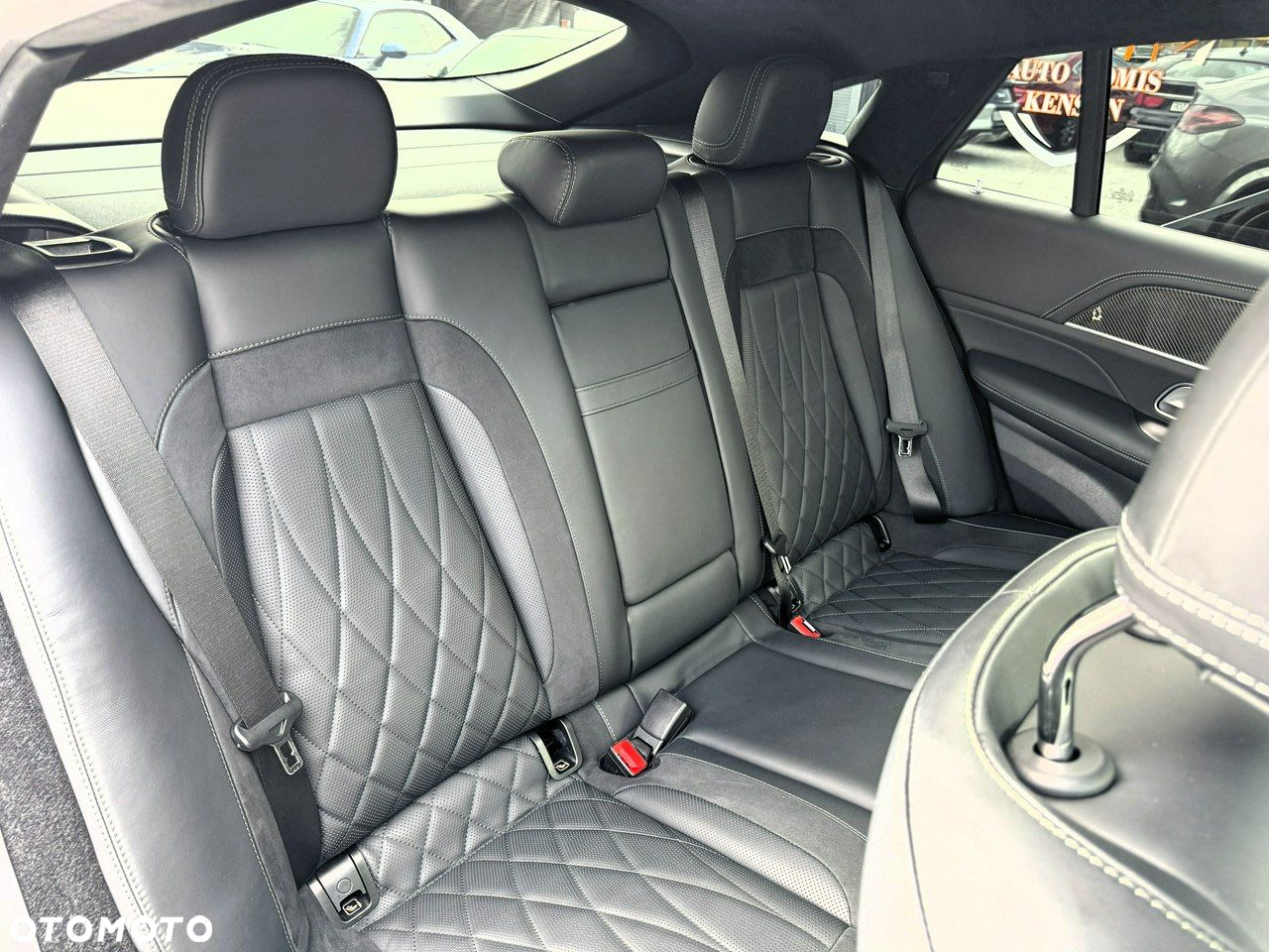 Mercedes-Benz GLE - 29