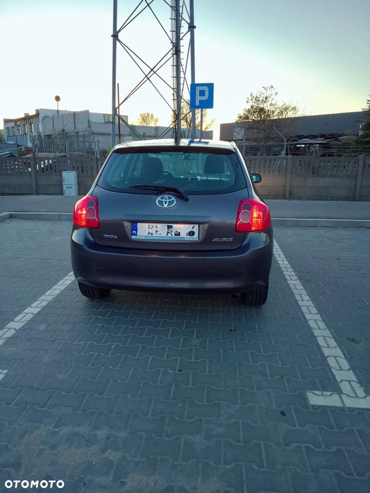 Toyota Auris 1.6 VVT-i Team - 6