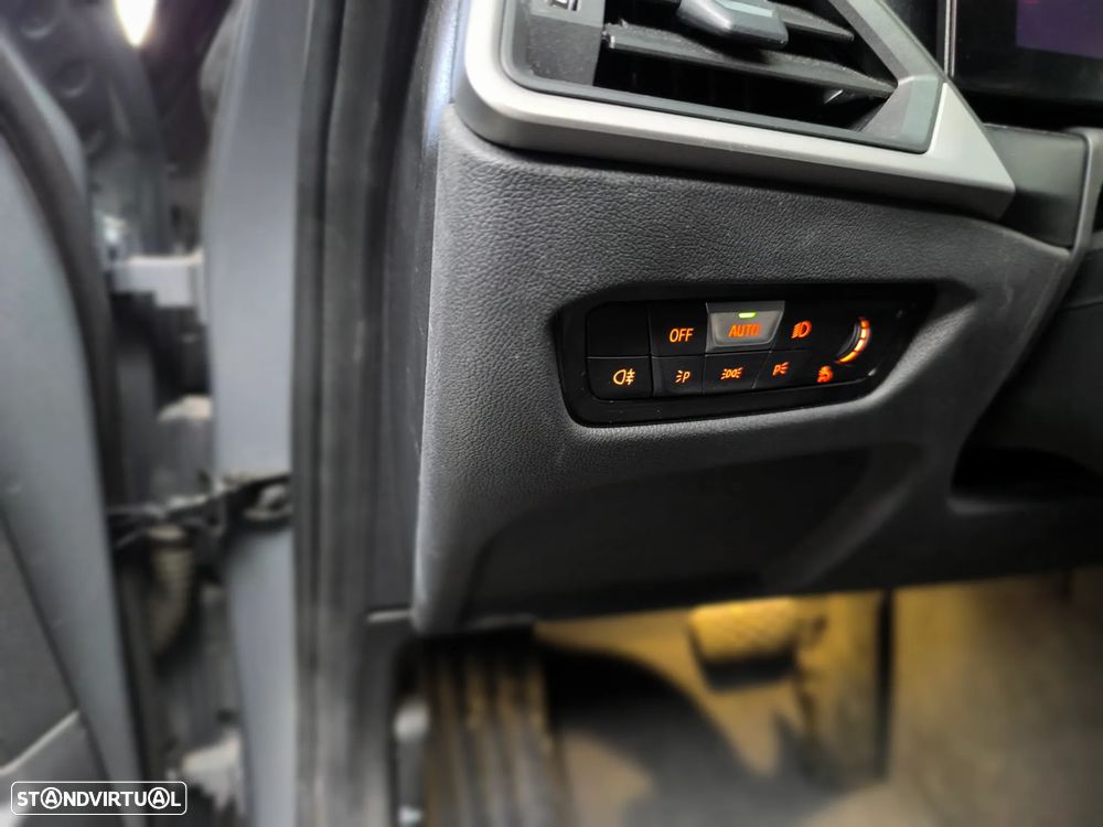 BMW 320 e Line Luxury Auto - 13