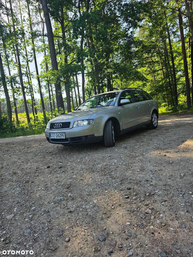 Audi A4 Avant - 1