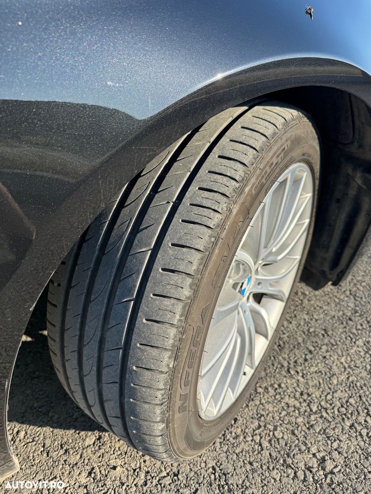 BMW Seria 5 525d Sport-Aut. Luxury Line - 6