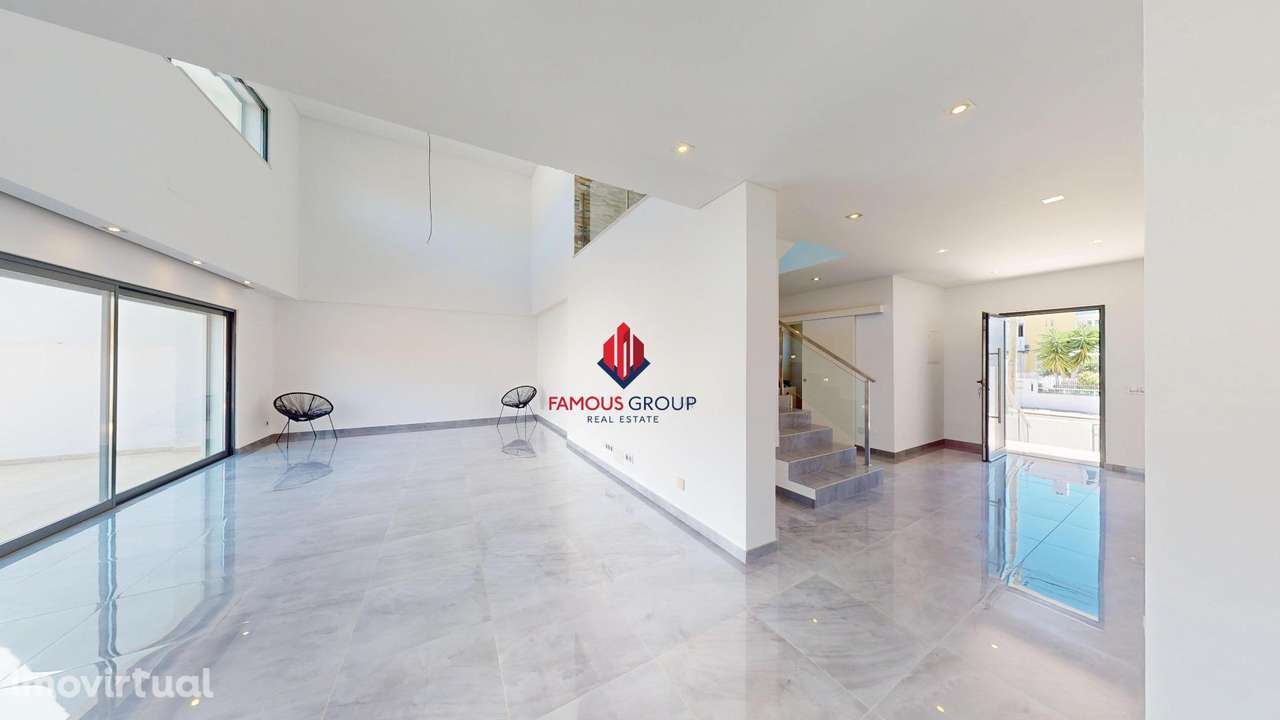 Moradia T4 de Luxo com Jardim, Potencial para Piscina – Bela... - Grande imagem: 3/60