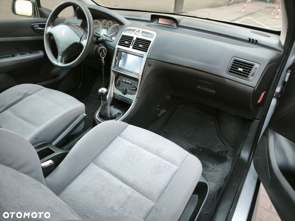 Peugeot 307 1.4 XR - 5