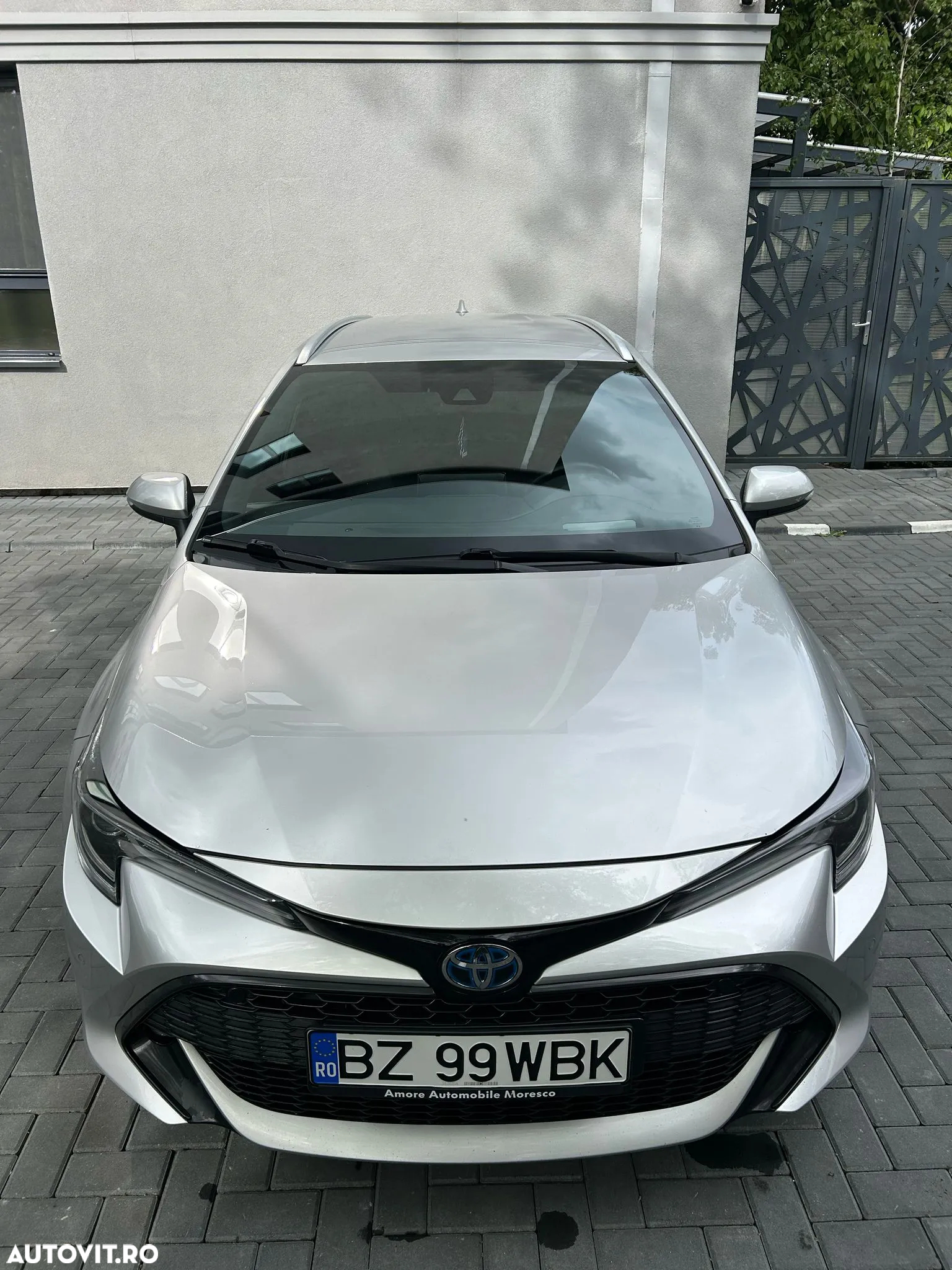 Toyota Corolla 2.0 Hybrid Touring Sports Lounge - 3