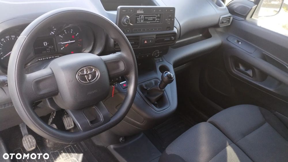 Toyota Proace City - 22