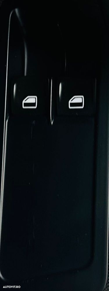 Volkswagen Golf 1.6 TDI DPF BlueMotion - 12