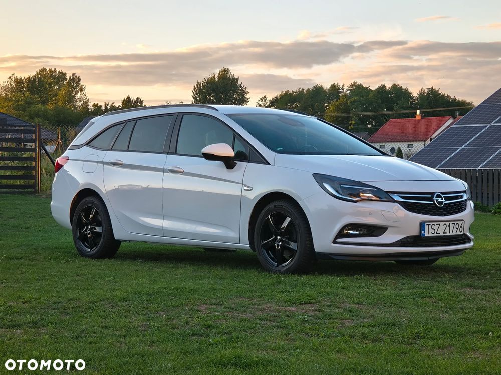 Opel Astra 1.6 CDTI Enjoy - 1
