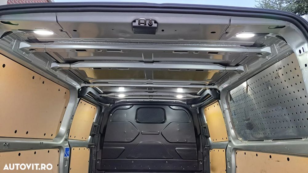 Ford Transit Custom - 12