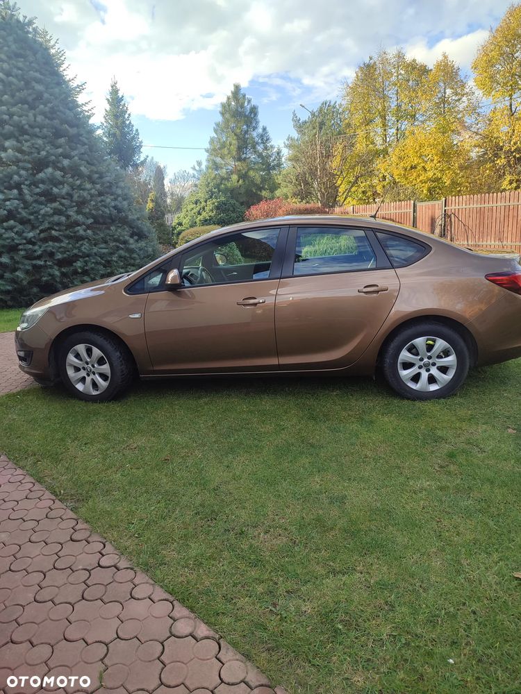 Opel Astra 1.6 Active EU6 - 3